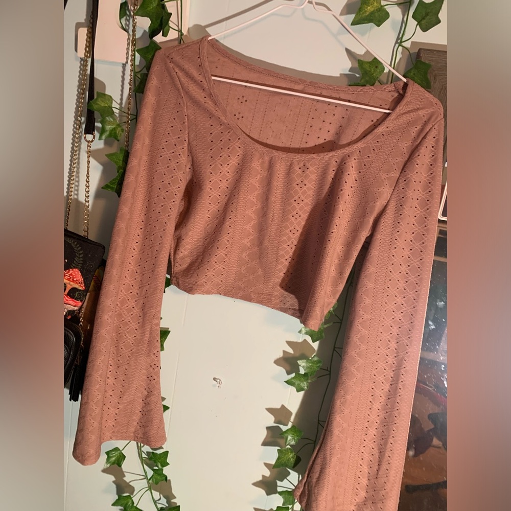 Women’s medium crop top sweater